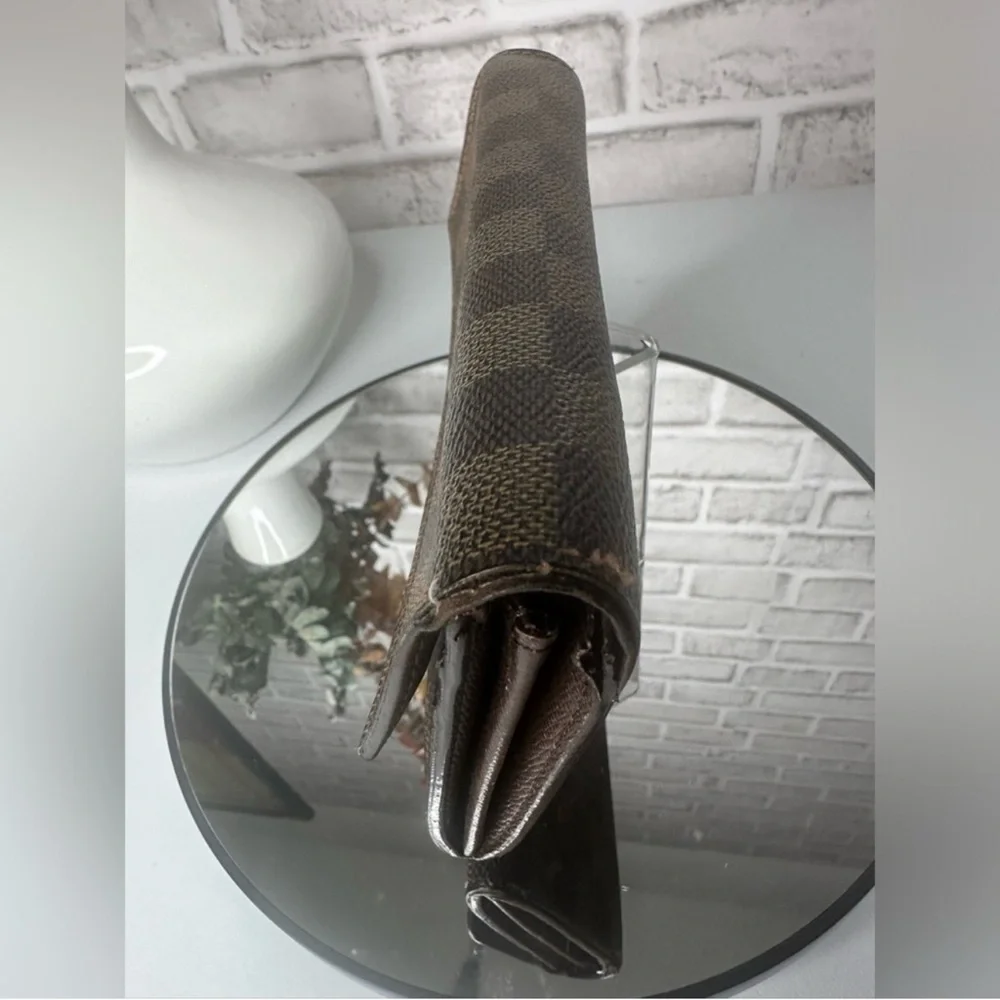 LOUIS VUITTON Damier Portefeuille
Sarah Bifold Wallet Long Wallet. Sold as is - Picture 4 of 12